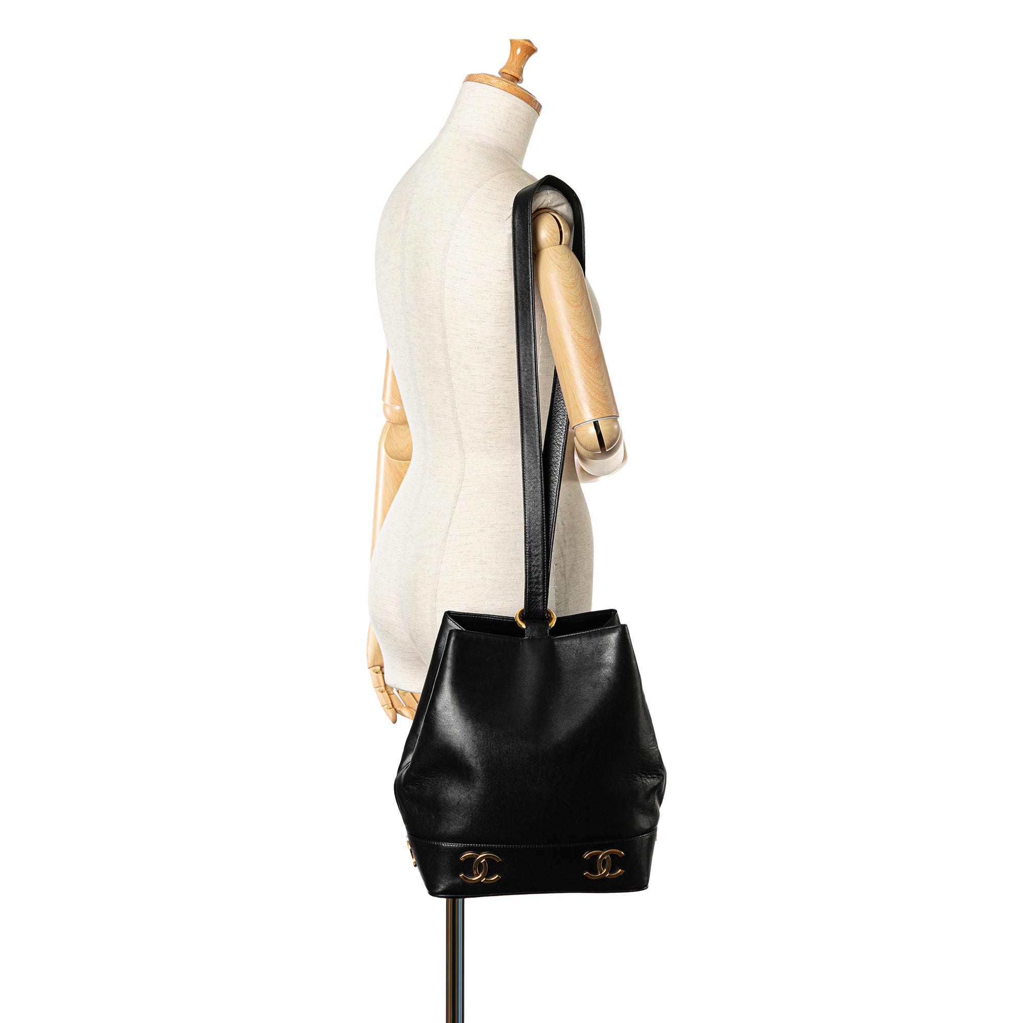 CC Lambskin Bucket Bag_9