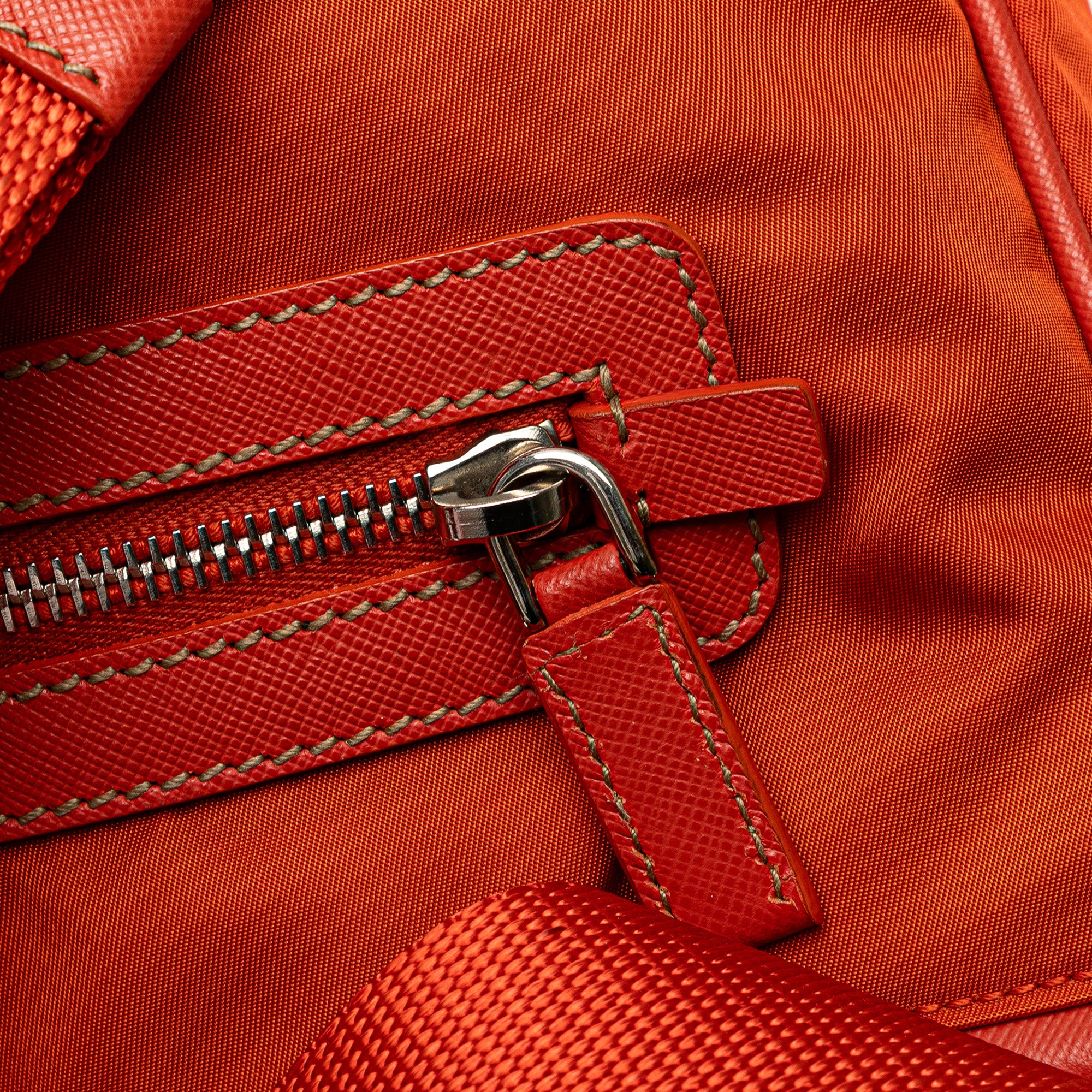 Tessuto Zip Top Crossbody