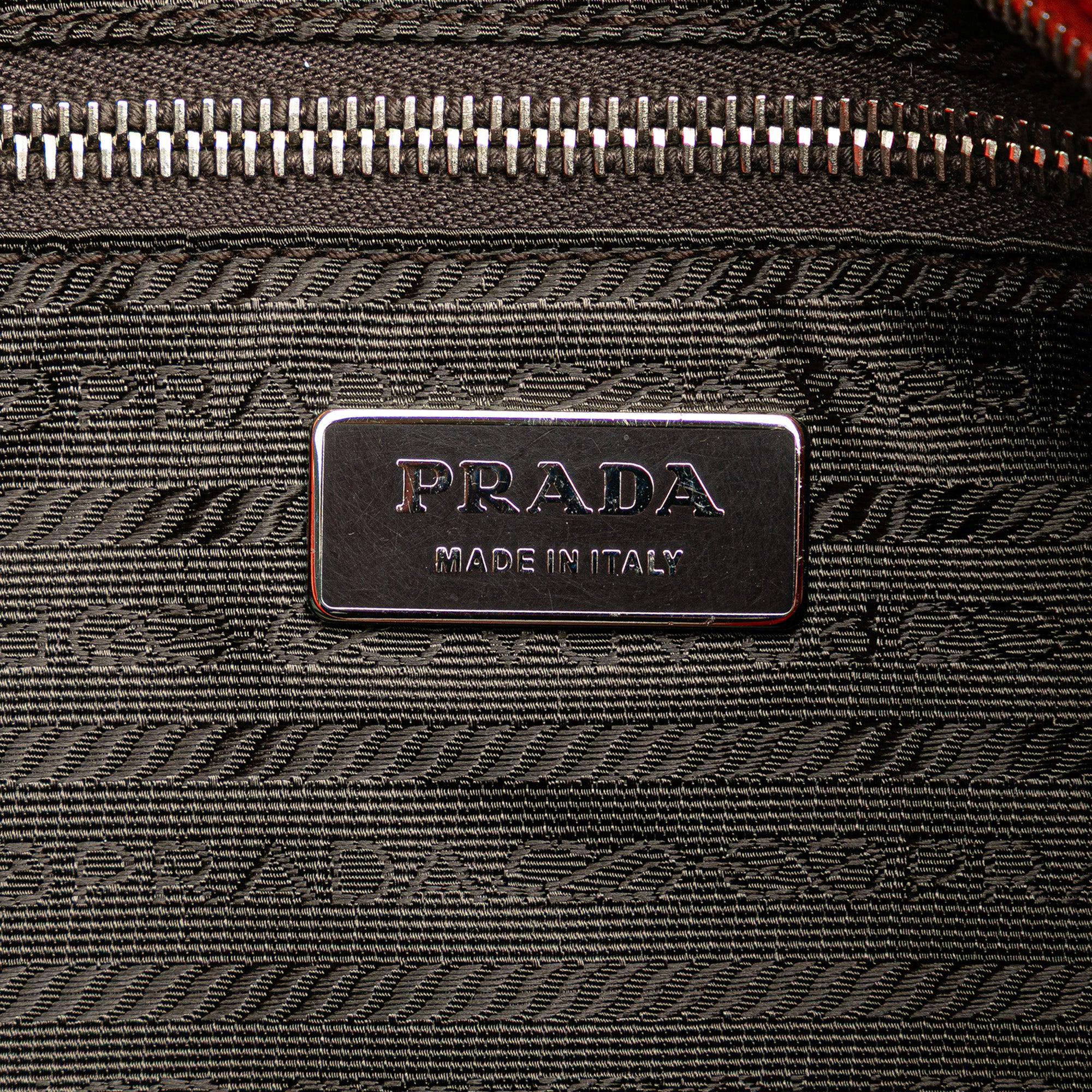 Tessuto Zip Top Crossbody