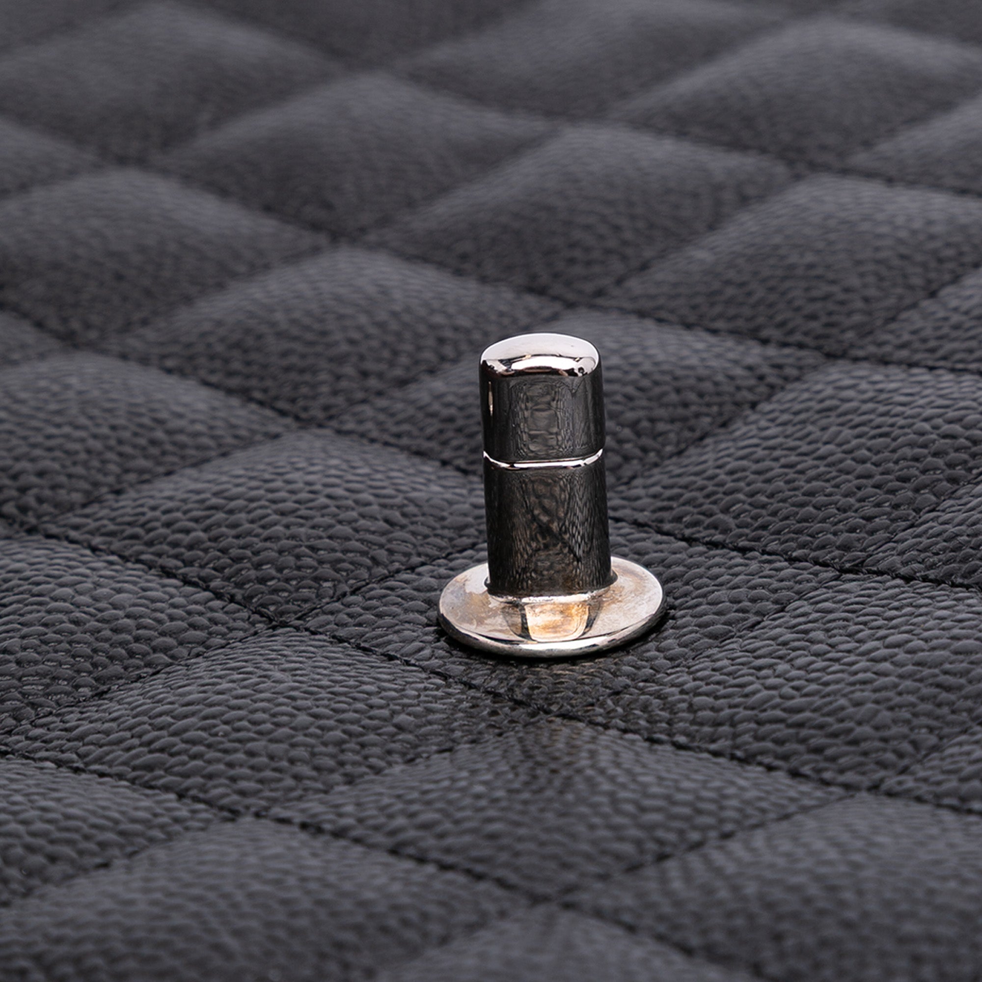 Jumbo Classic Caviar Double Flap