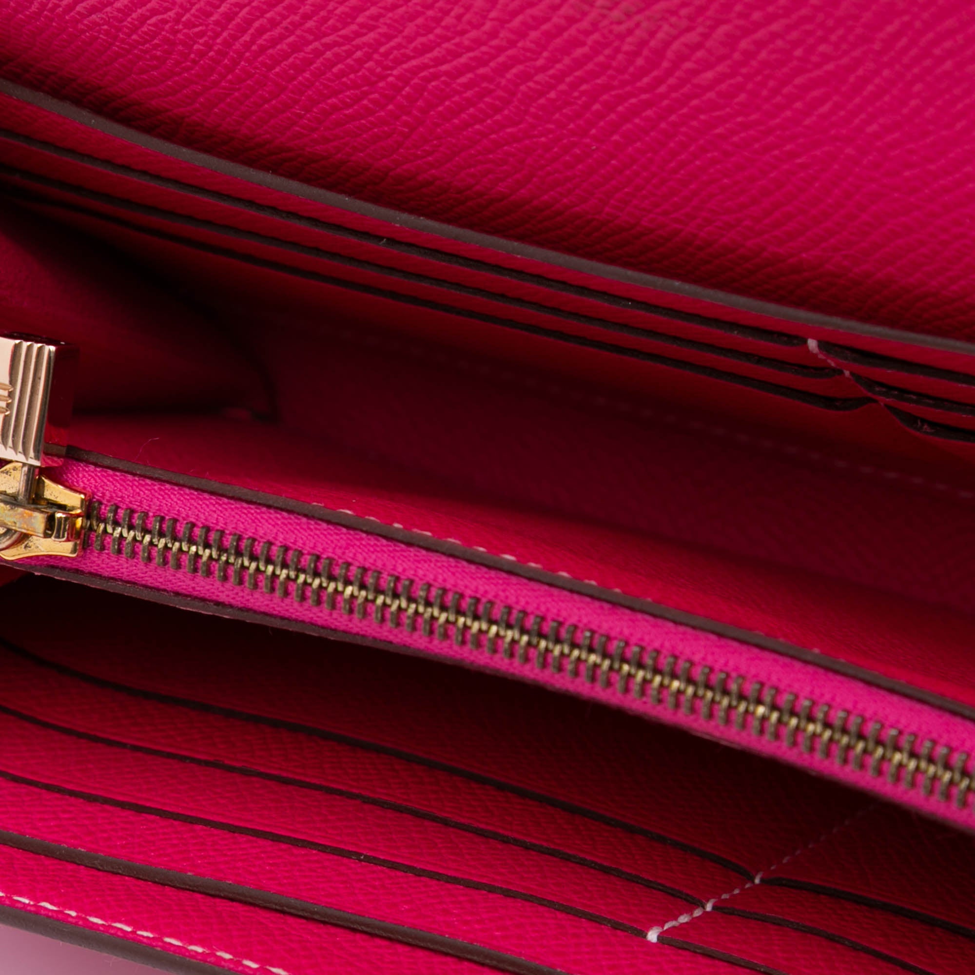 Epsom Kelly Longue Wallet