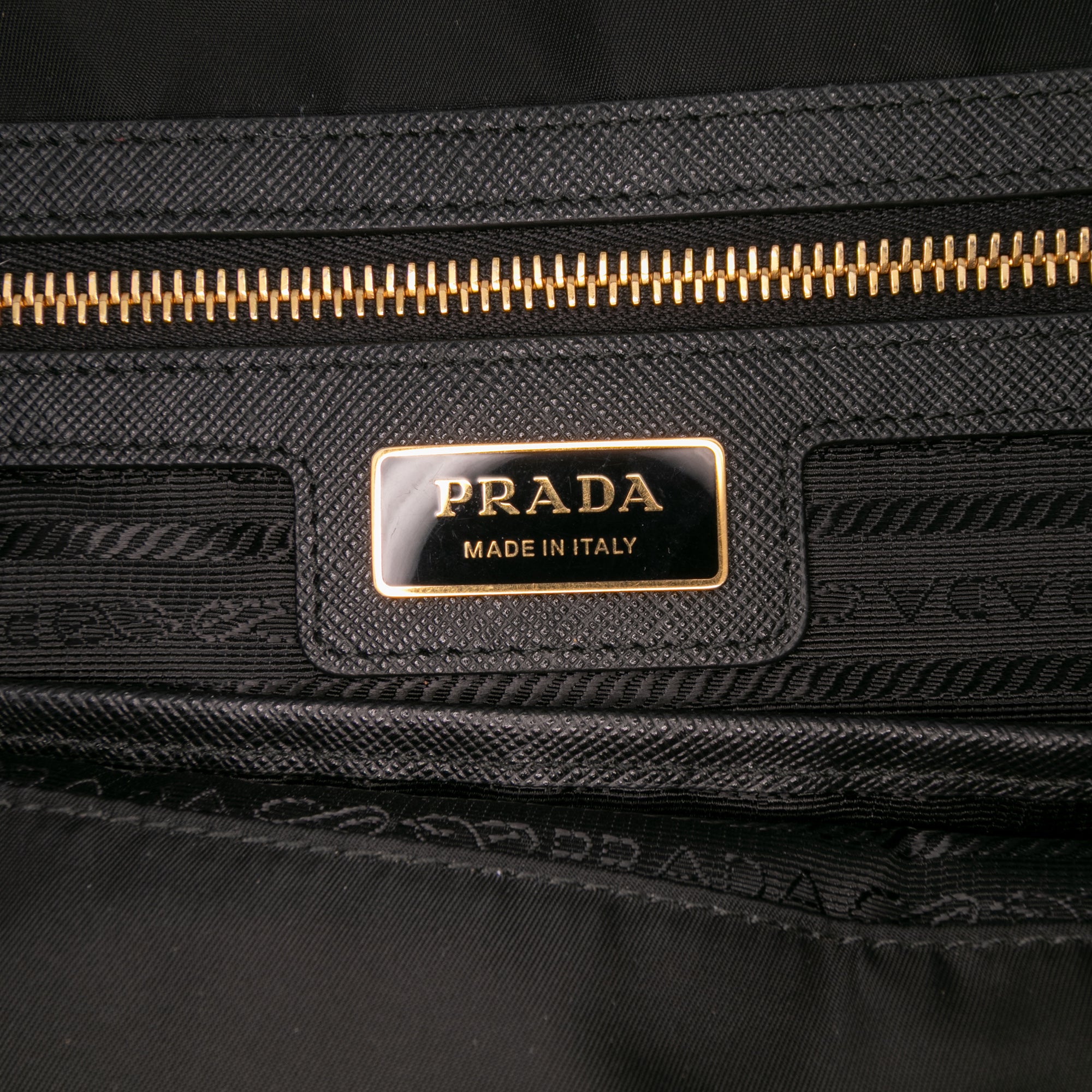 Medium Saffiano Trimmed Re Nylon Re Edition 1978 Tote