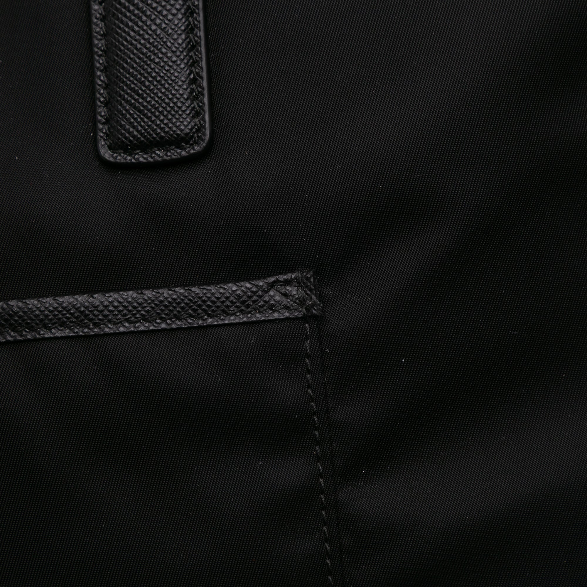 Medium Saffiano Trimmed Re Nylon Re Edition 1978 Tote