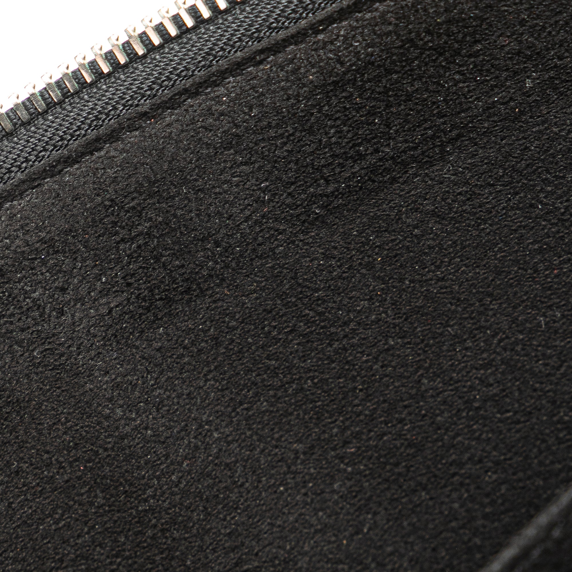 Epi Pochette Jour GM