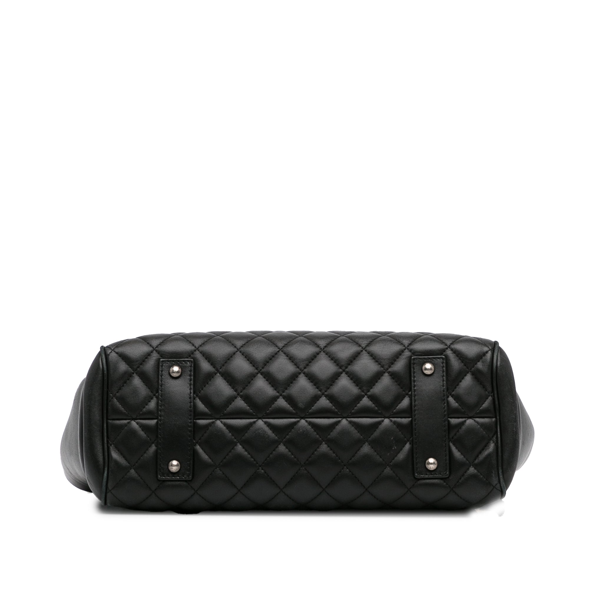 CC Charm Quilted Lambskin Leather Tote_4