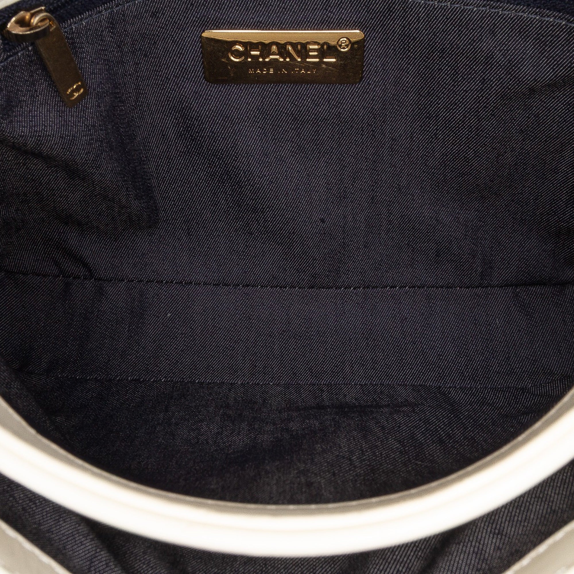 Crumpled Calfskin En Vogue Rope Flap