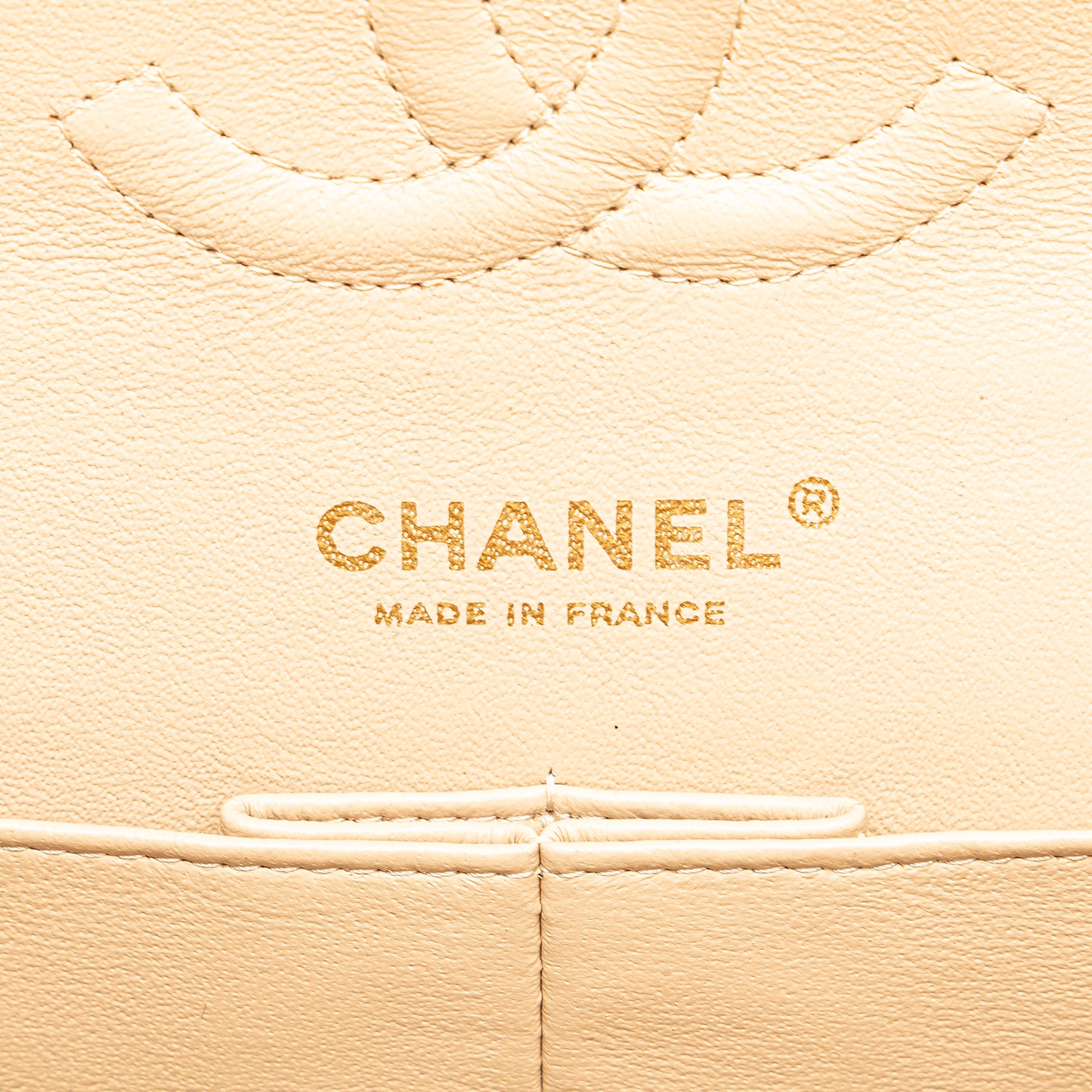 Medium Classic Caviar Double Flap