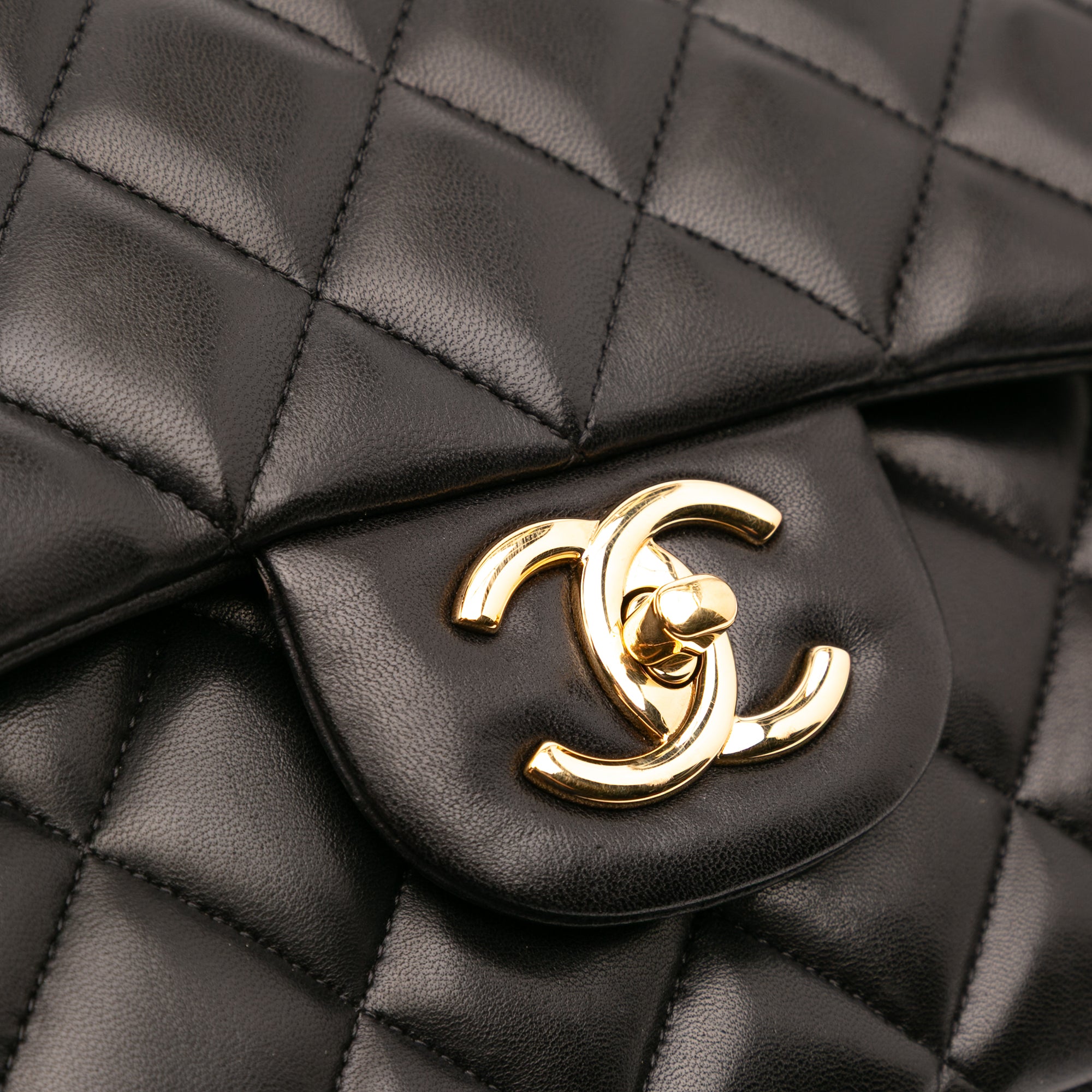 Maxi Classic Lambskin Double Flap