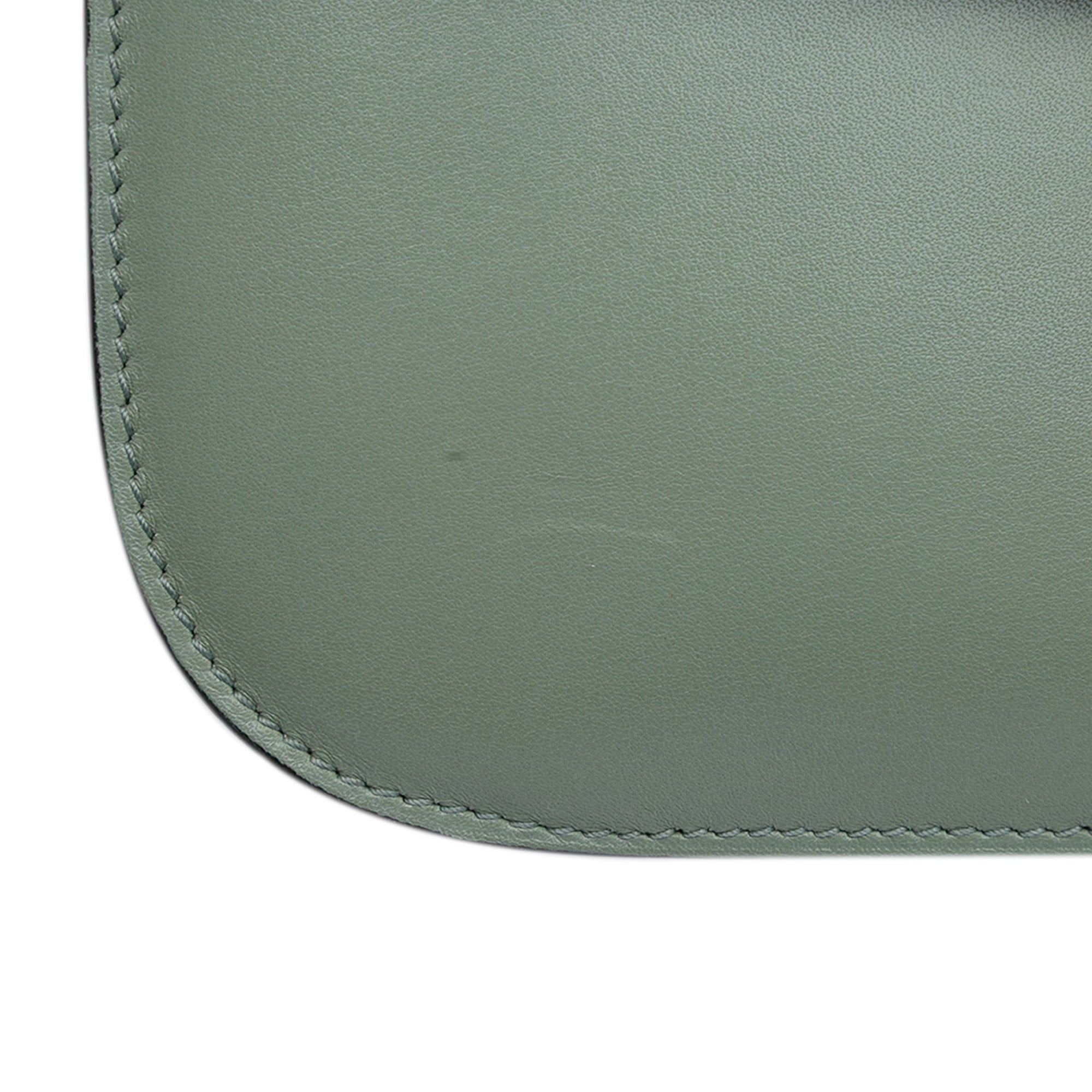 Medium Calfskin Classic Box