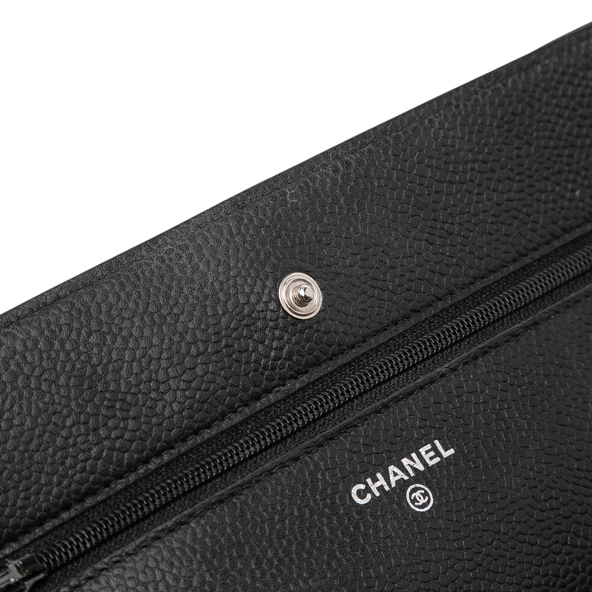 CC Quilted Caviar Wallet on Chain