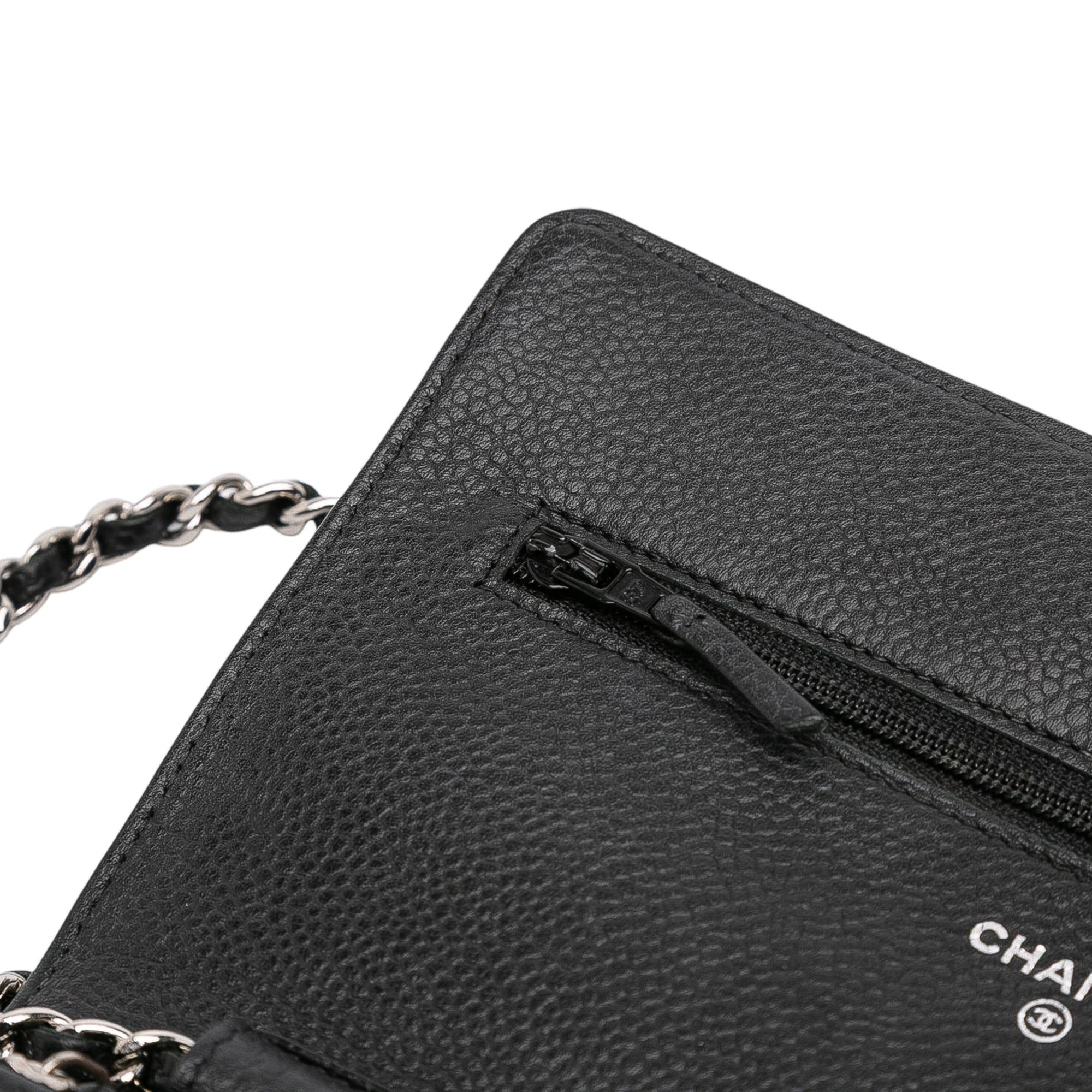 CC Quilted Caviar Wallet on Chain