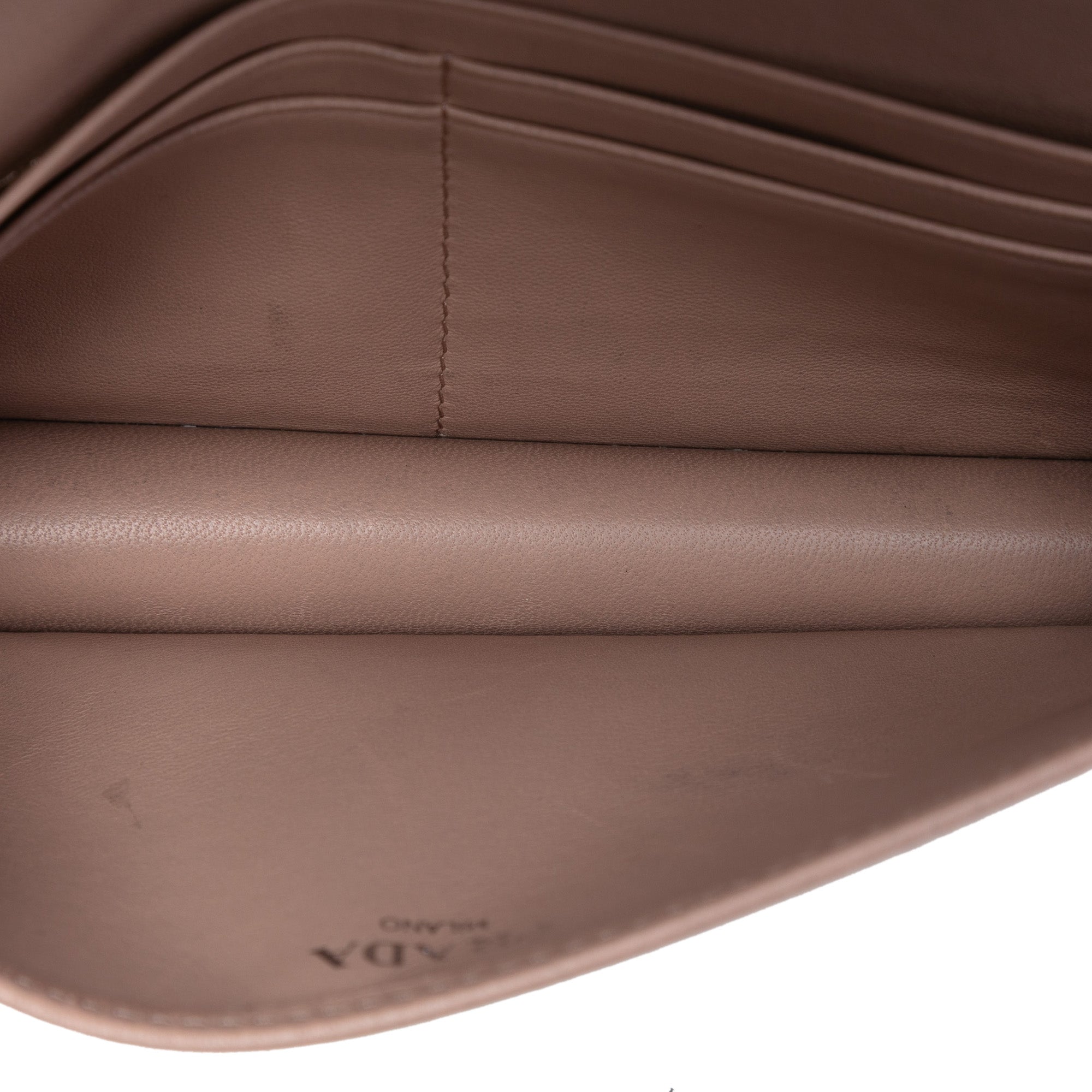 Nappa Gaufre Wallet On Chain