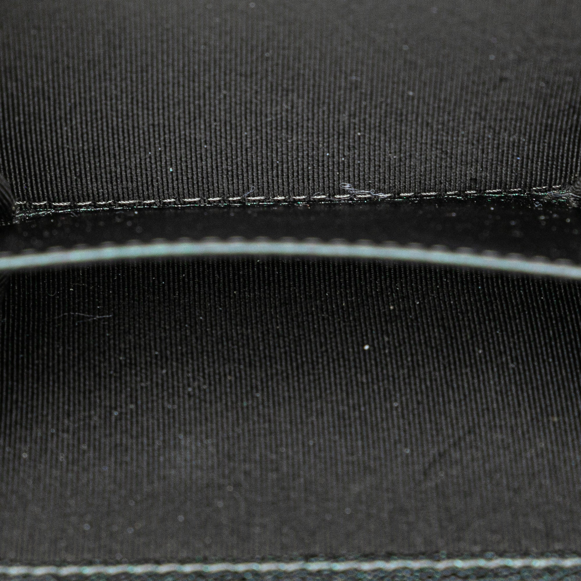 Small Iridescent Caviar Single Flap