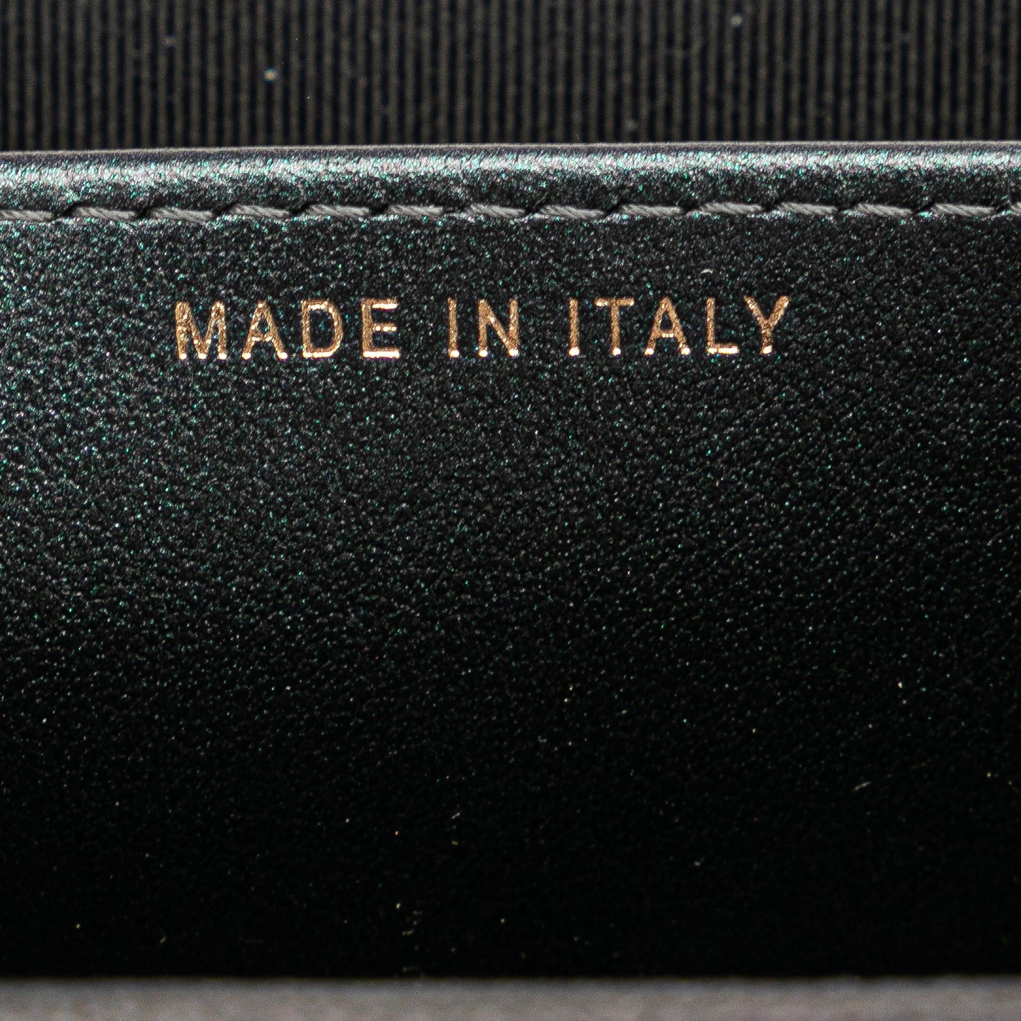 Small Iridescent Caviar Single Flap