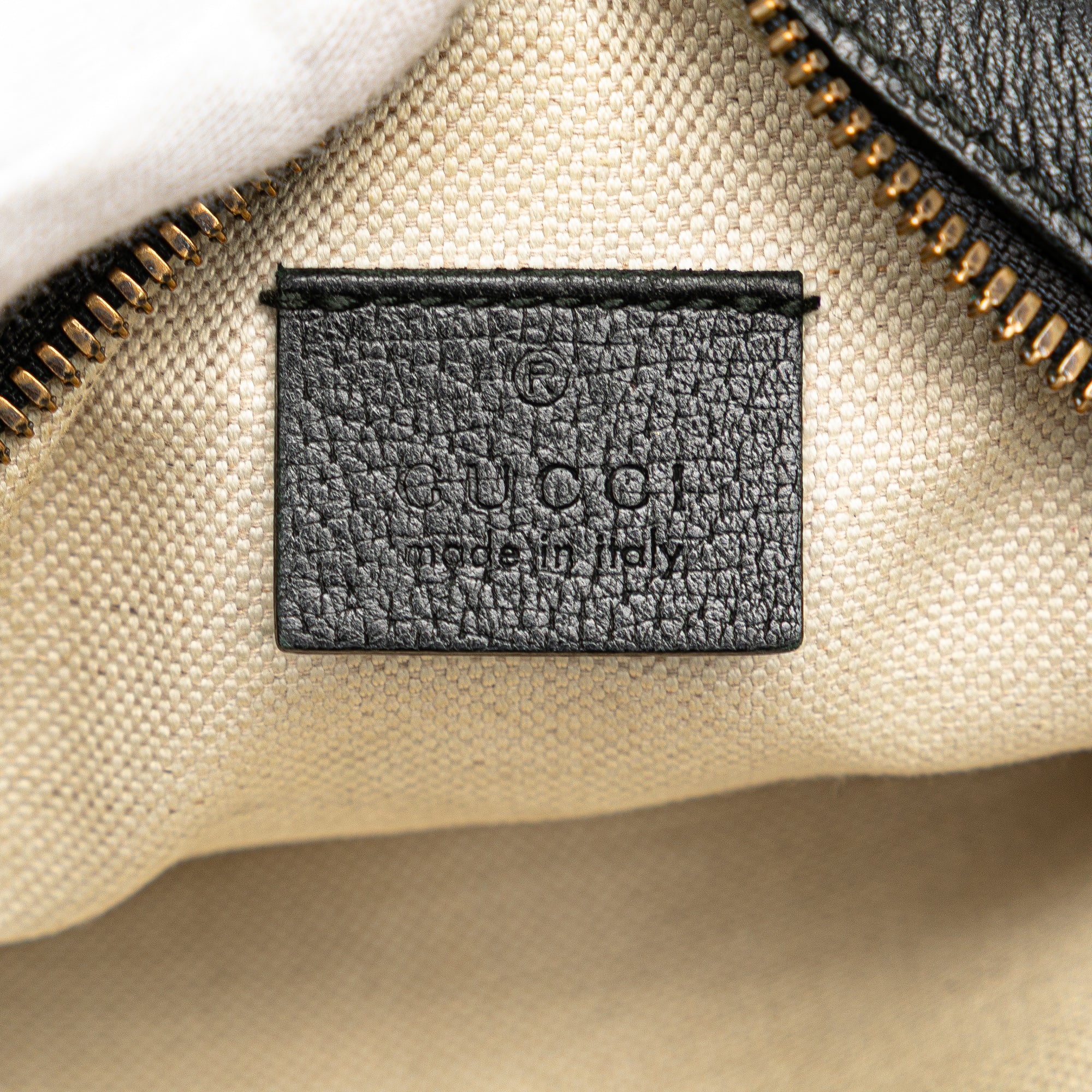GG Marmont Velvet Round Crossbody