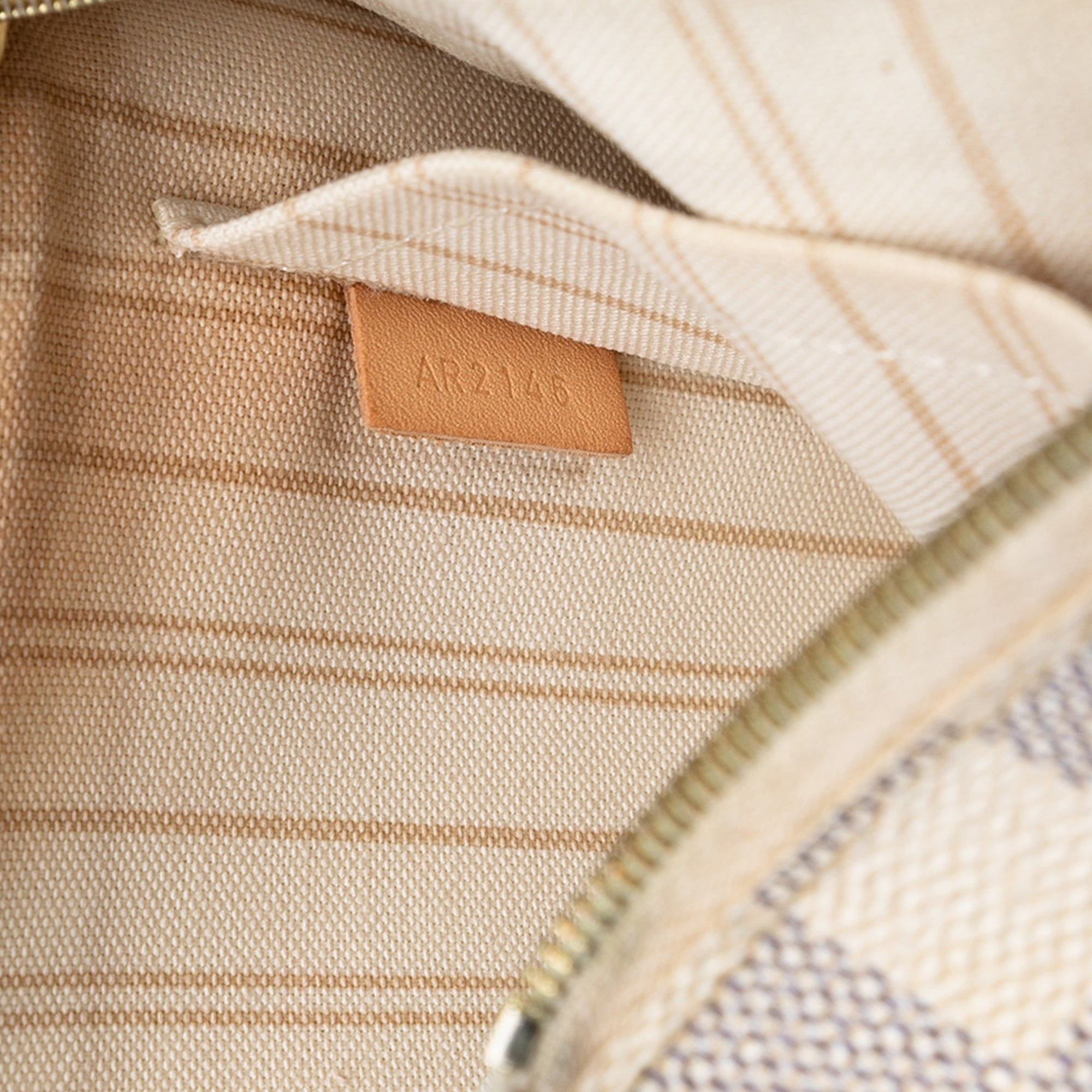 Damier Azur Neverfull MM Pouch