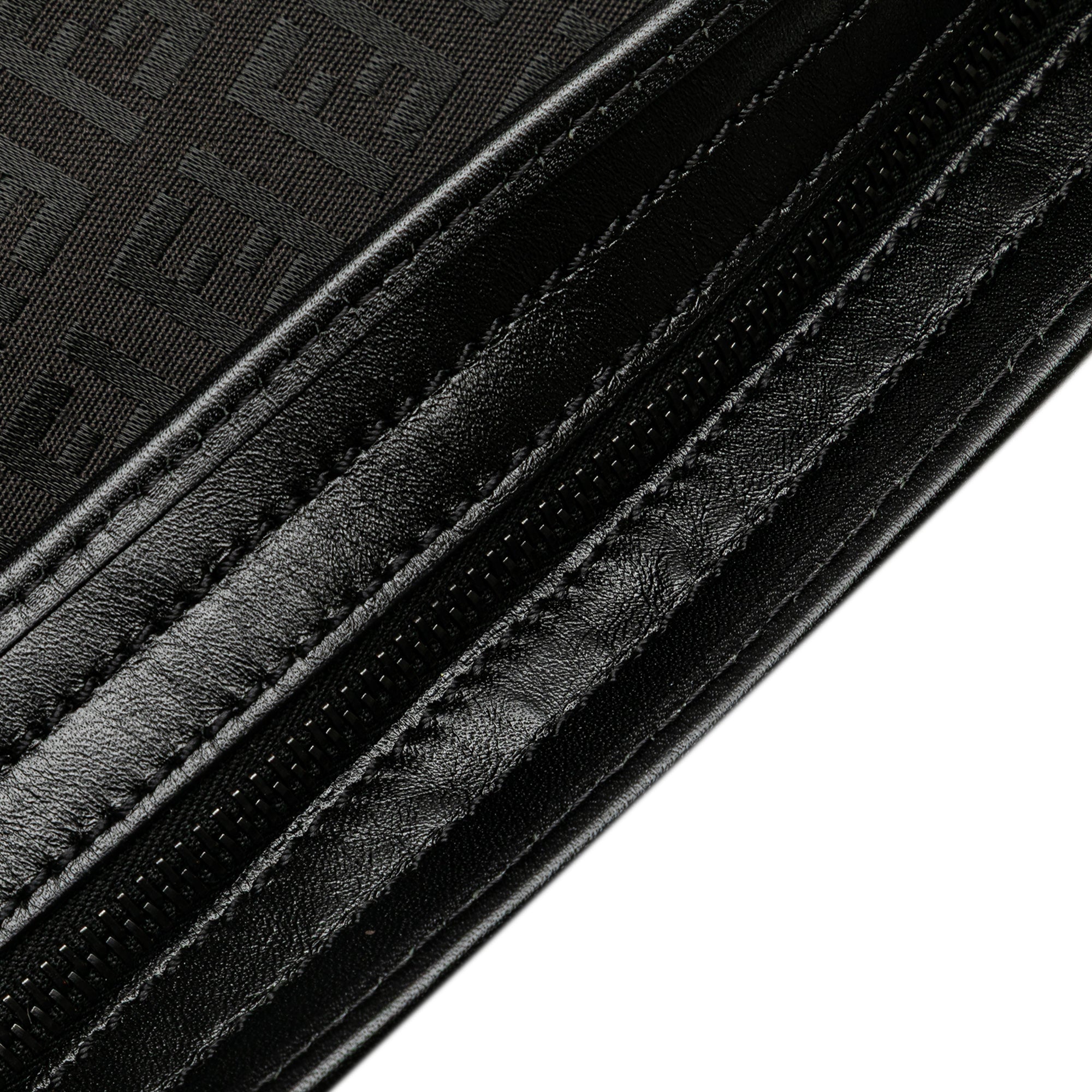 Zucchino Canvas Crossbody