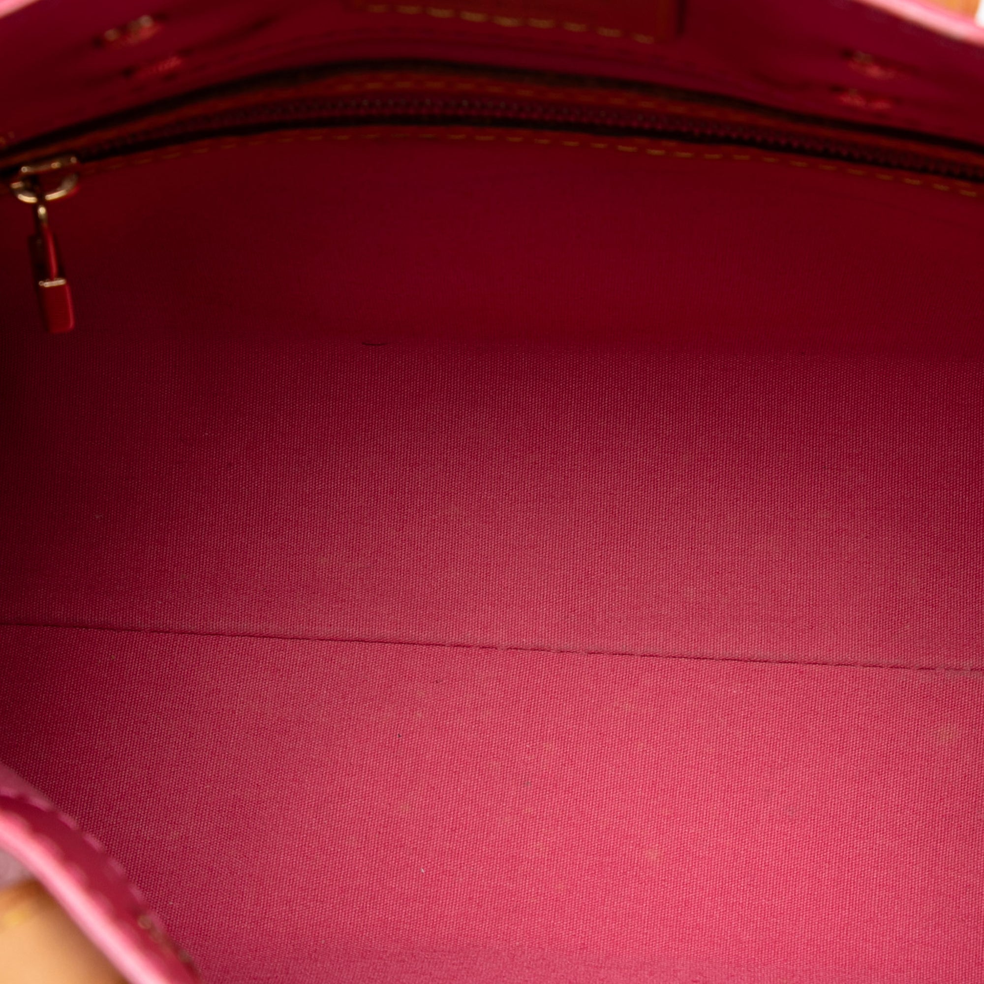 Monogram Vernis Reade PM