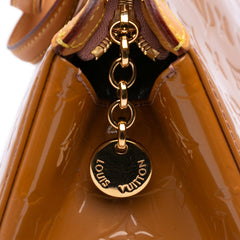 Monogram Vernis Brea MM