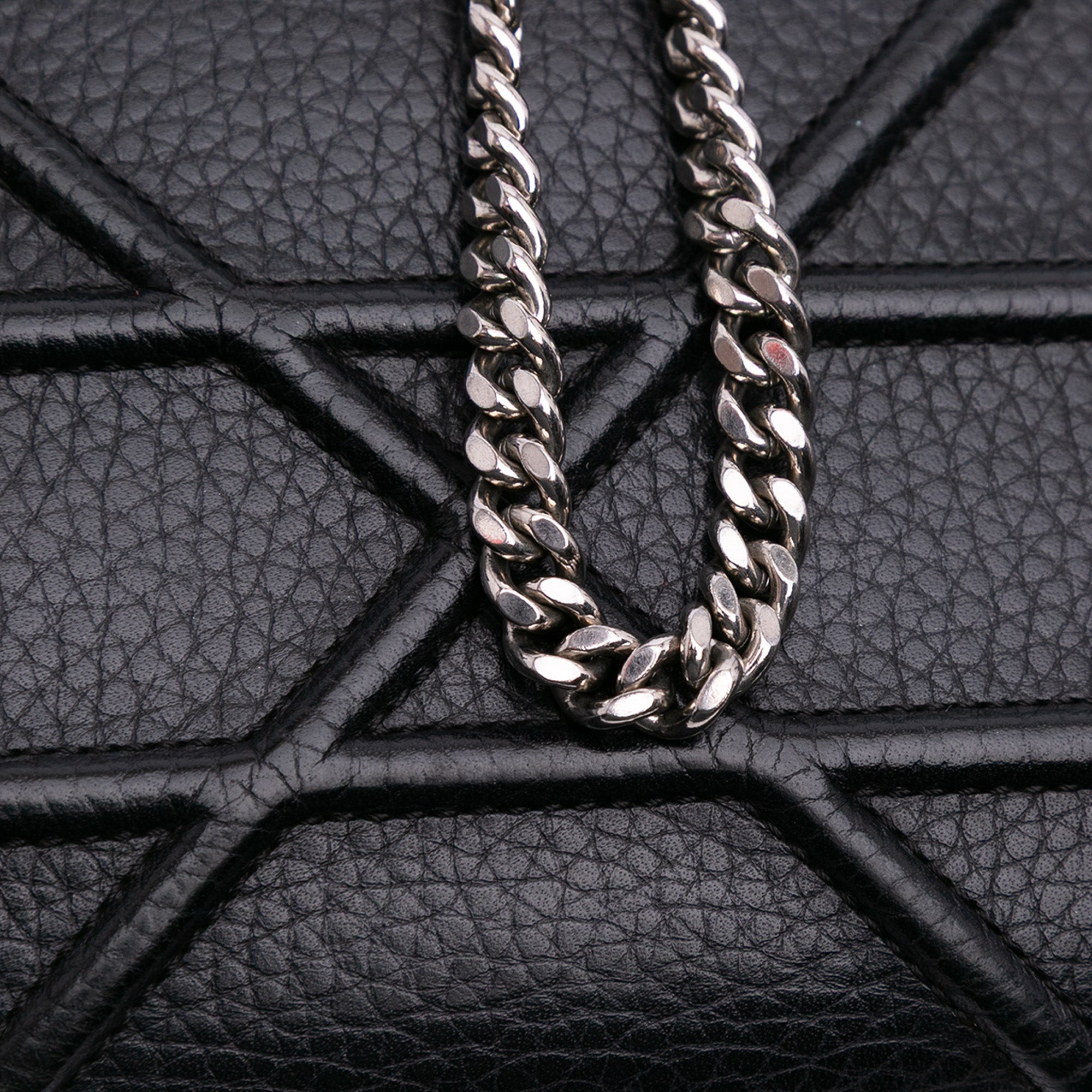 Grained Calfskin Diorama Wallet on Chain