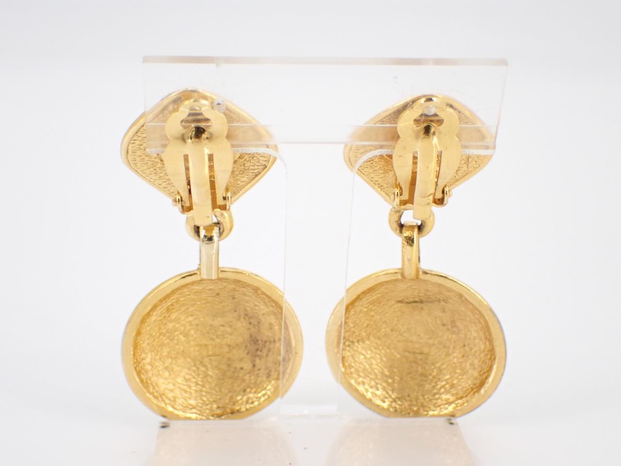 Chanel Clover Round Clip-On Earrings Metal