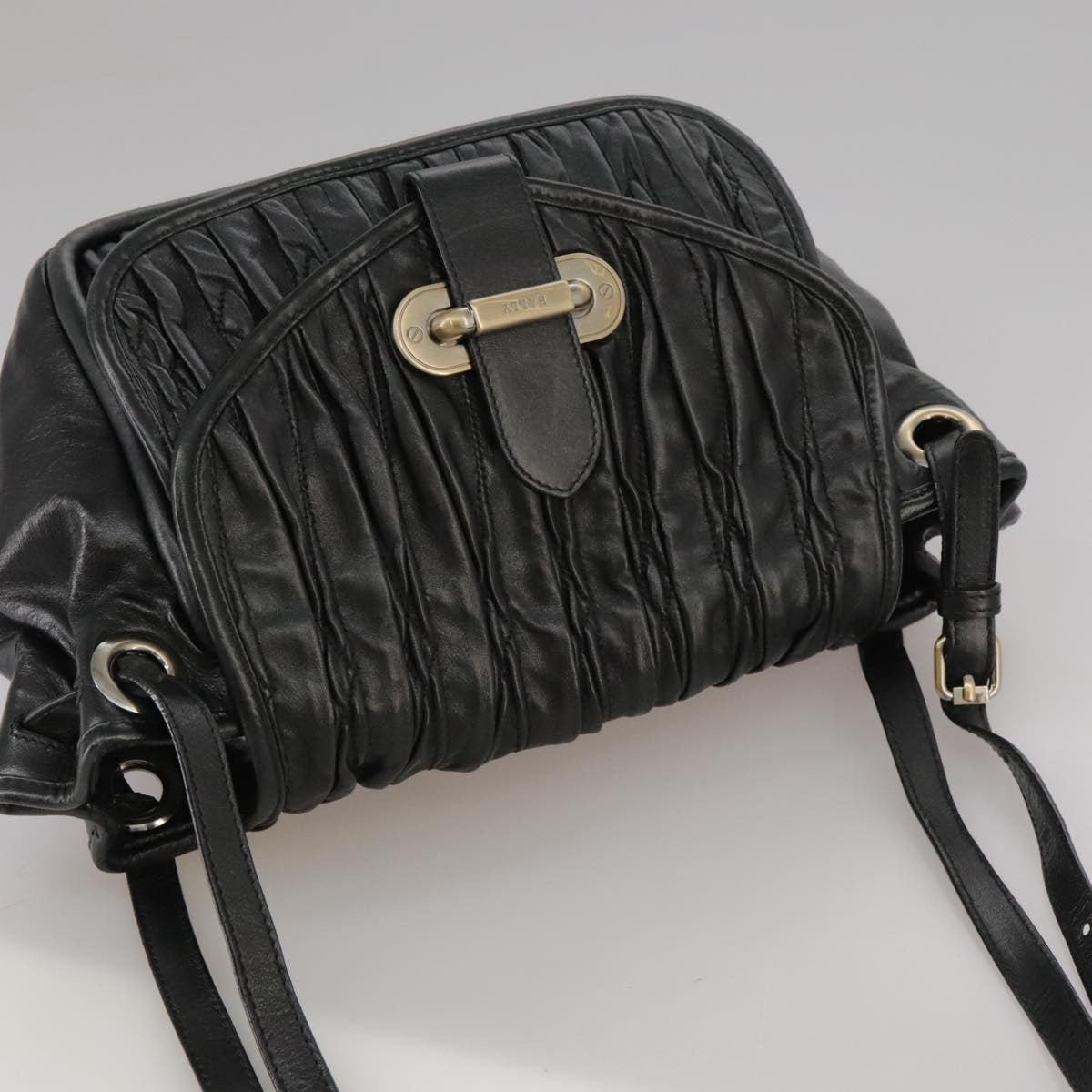 Bally Vintage Shoulder Bag Leather