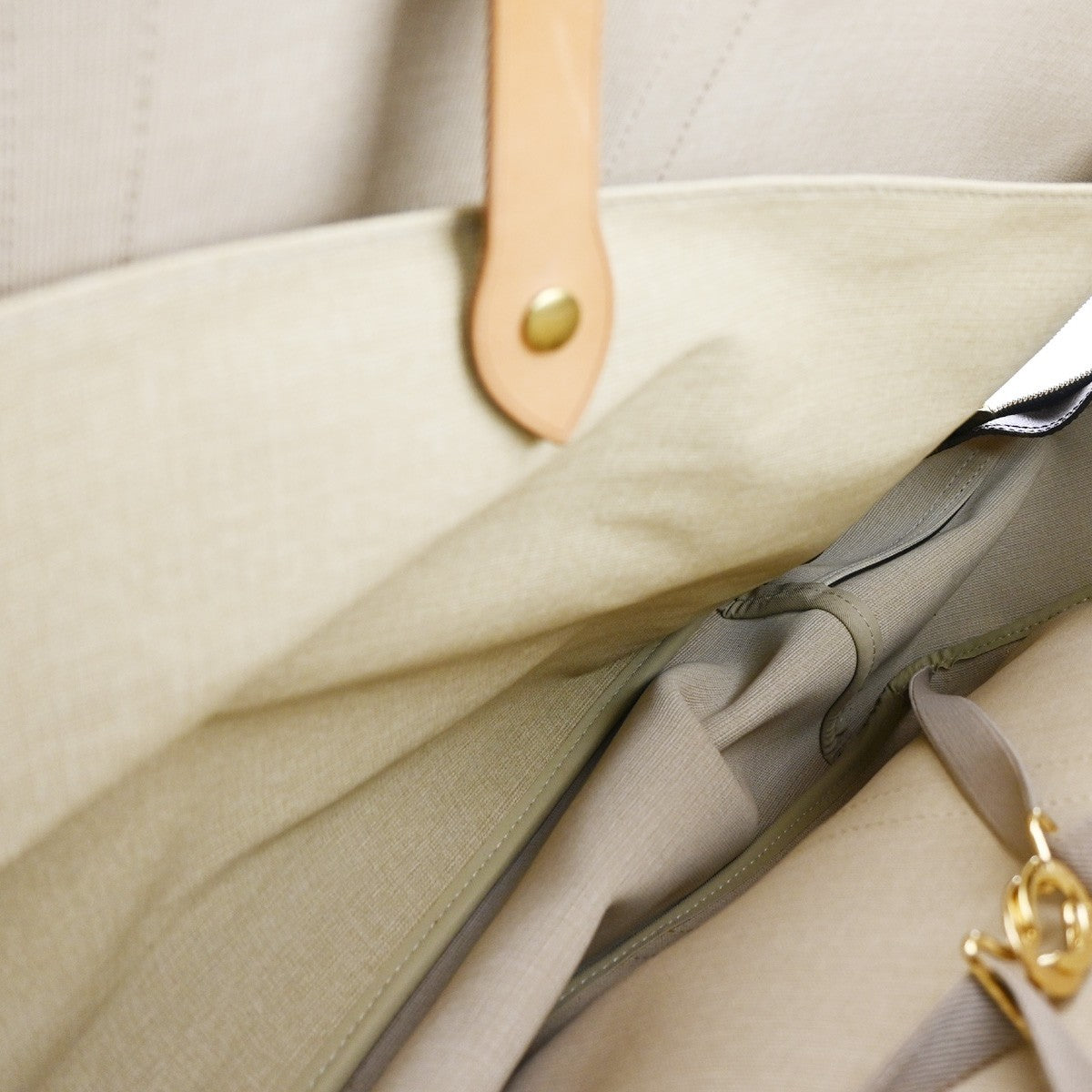 Louis Vuitton Sirius Handbag Monogram Canvas