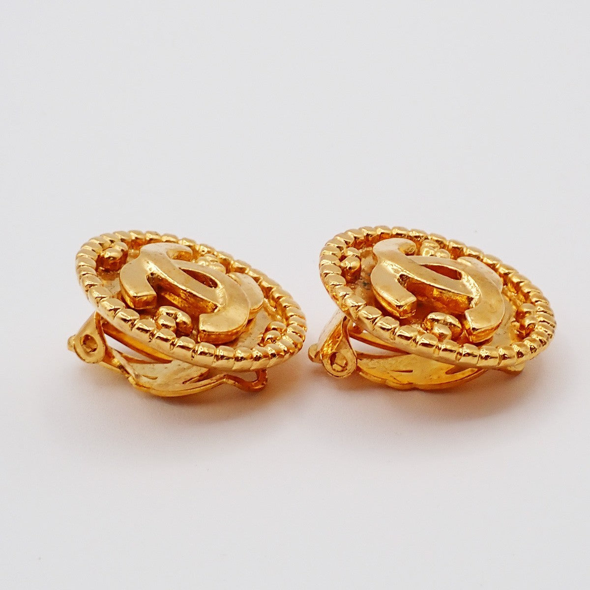 Chanel Vintage Round CC Clip-On Earrings Metal