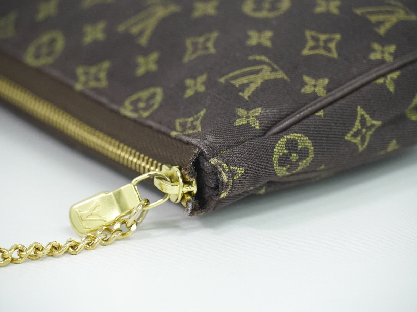 Louis Vuitton Mini pochette accessoire Min Lin Canvas