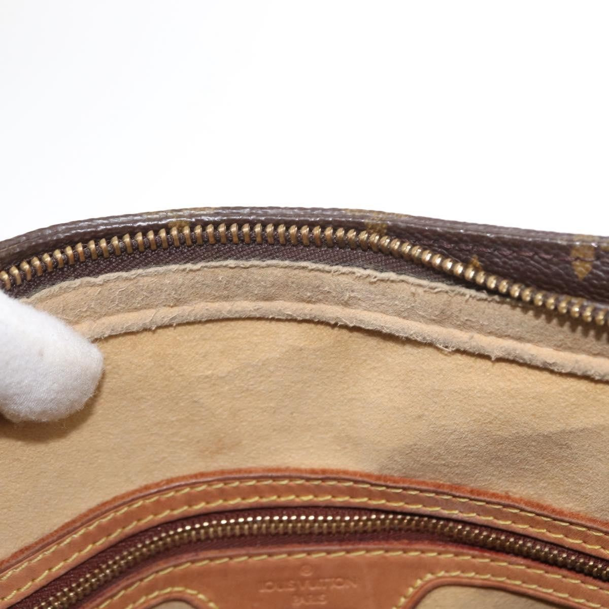 Louis Vuitton Looping Handbag Monogram Canvas