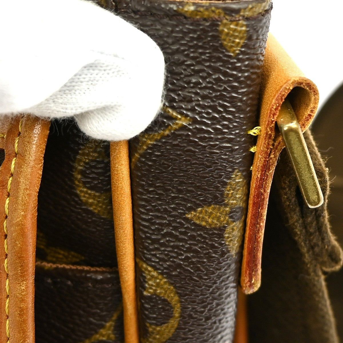 Louis Vuitton Bosphore Messenger Bag Monogram Canvas