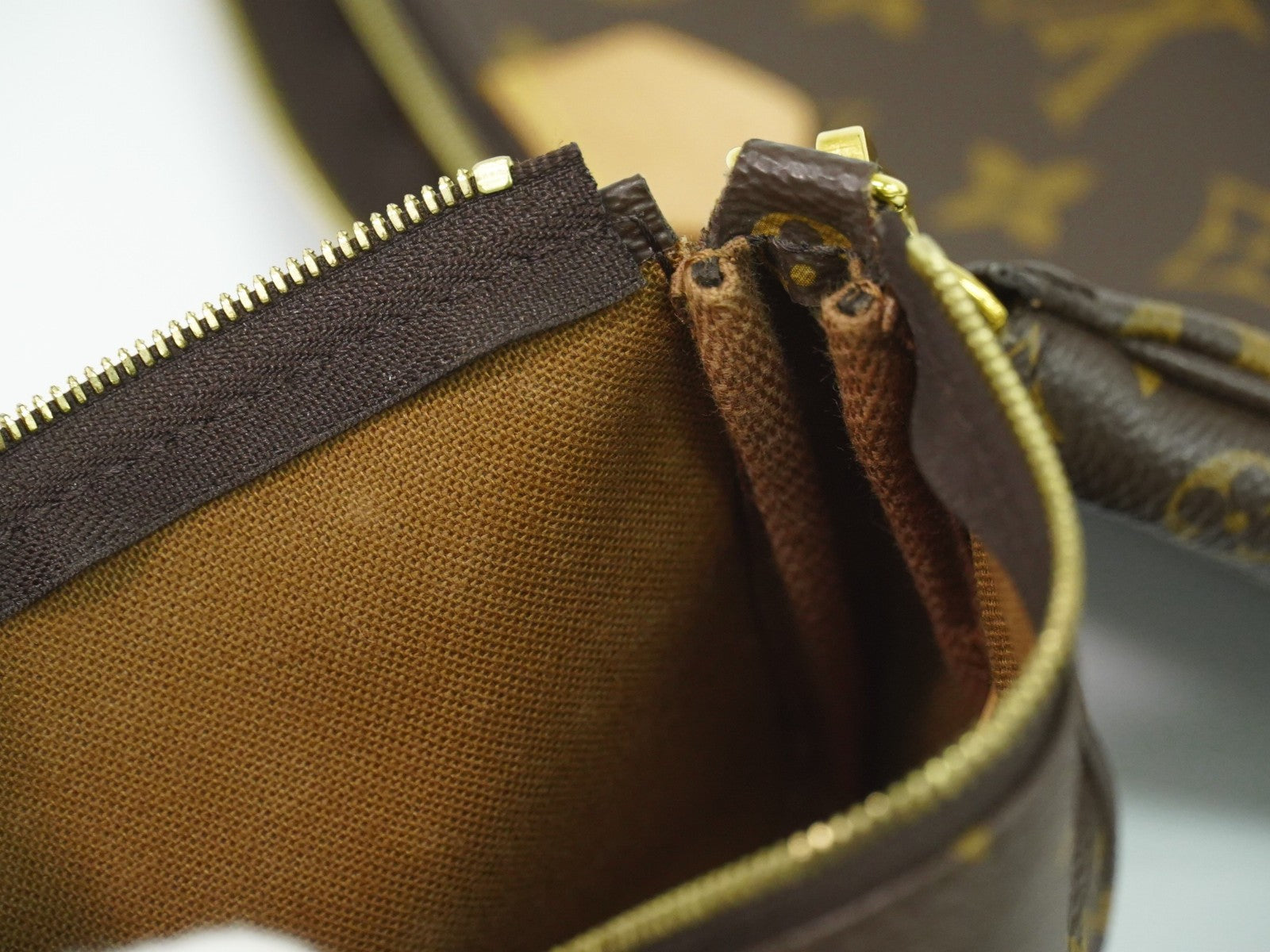 Louis Vuitton Multi Pochette Accessoires Monogram Canvas