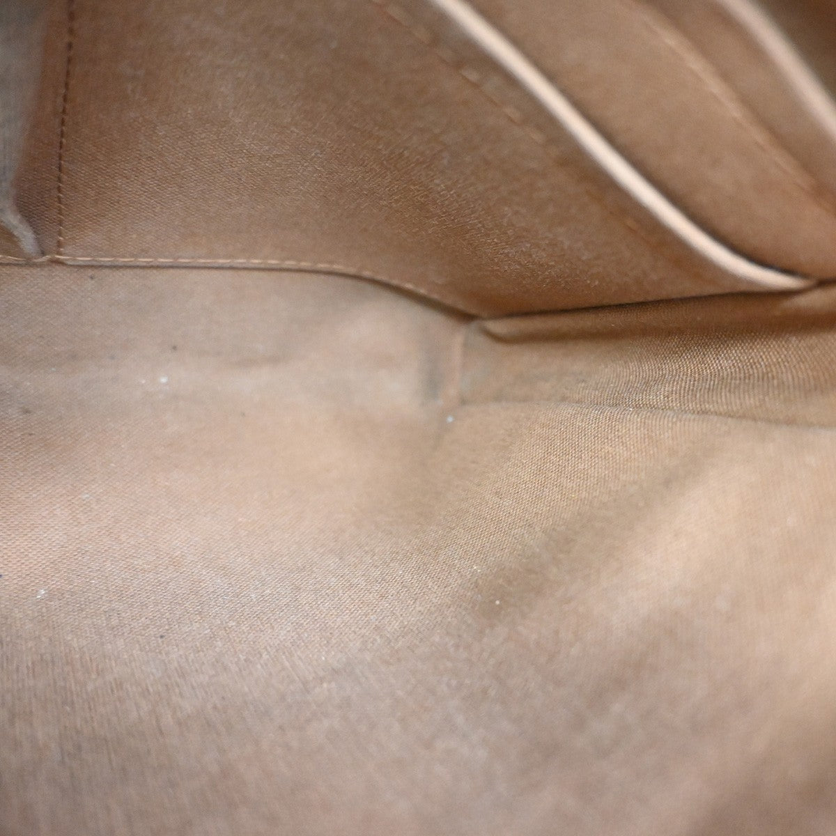 Louis Vuitton Trotteur Beaubourg Handbag Monogram Canvas