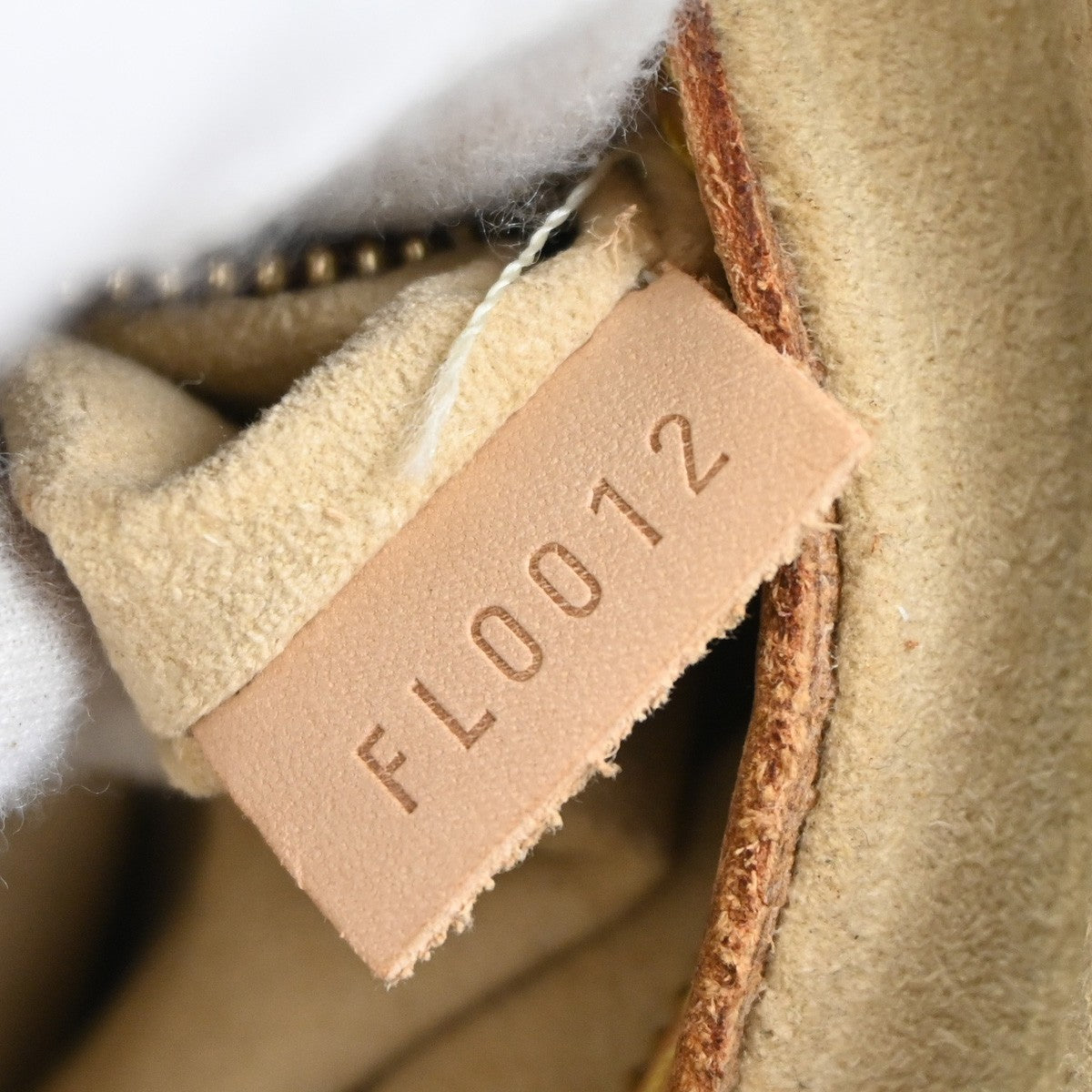 Louis Vuitton Looping Handbag Monogram Canvas