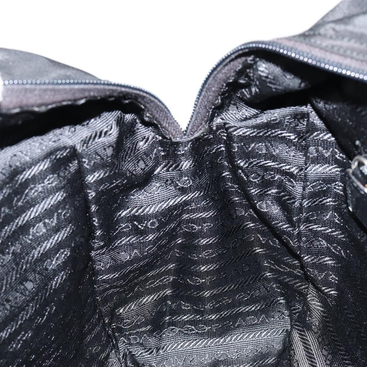 Prada Vintage Zip Handbag Tessuto