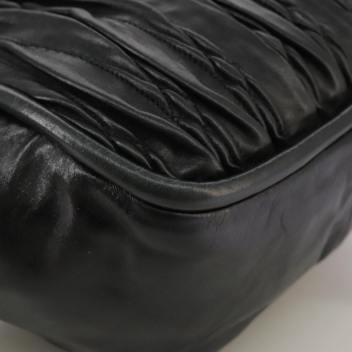 Bally Vintage Shoulder Bag Leather