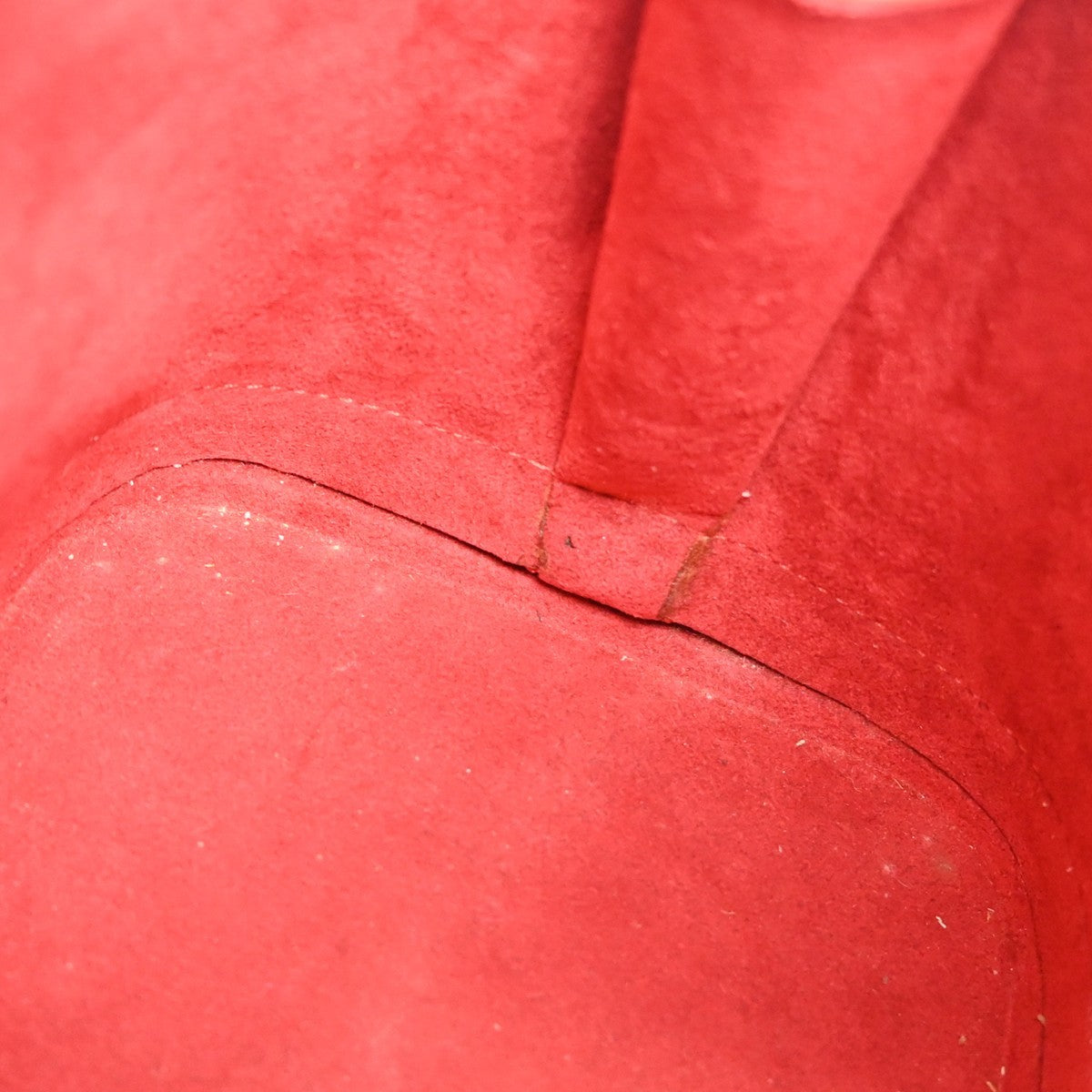 Louis Vuitton Alma Handbag Epi Leather