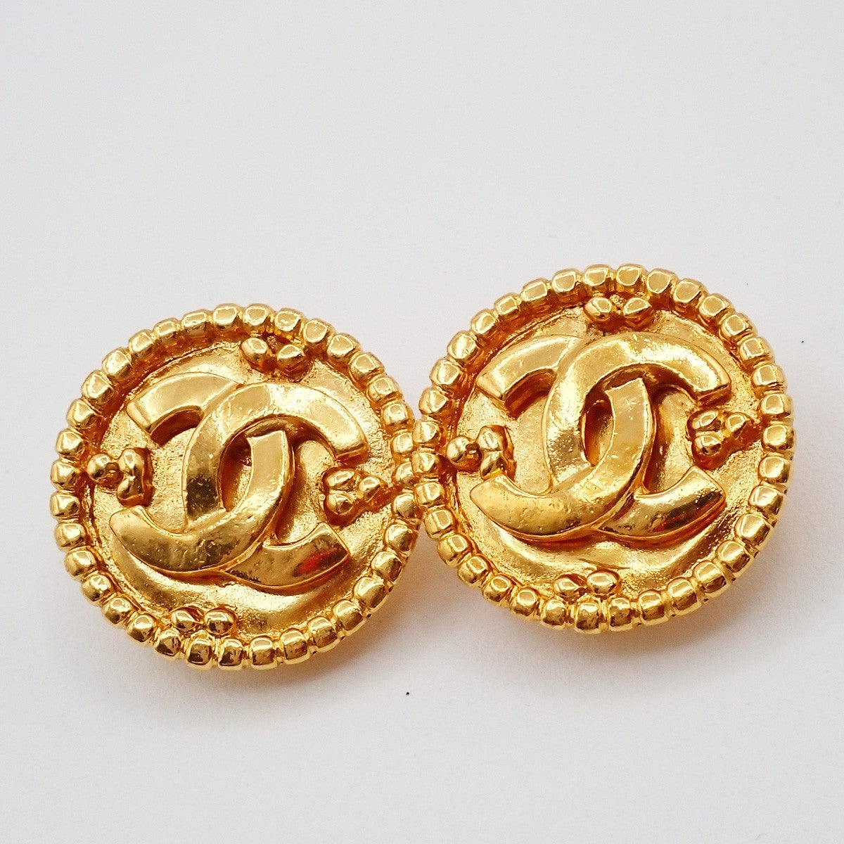 Chanel Vintage Round CC Clip-On Earrings Metal