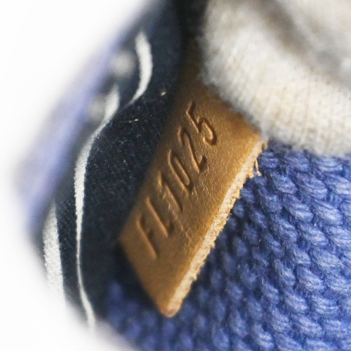 Louis Vuitton Antigua Besace Messenger Bag Canvas