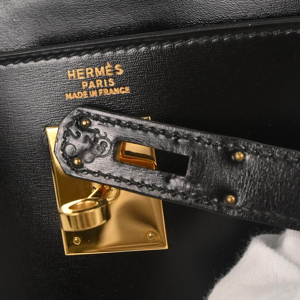 Hermes Kelly Handbag Black Box Calf with Gold Hardware