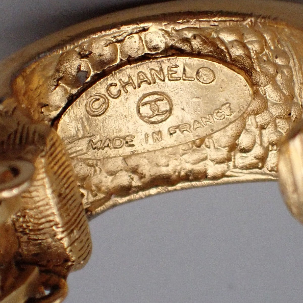 Chanel Vintage CC Round Drop Clip-On Earrings Metal