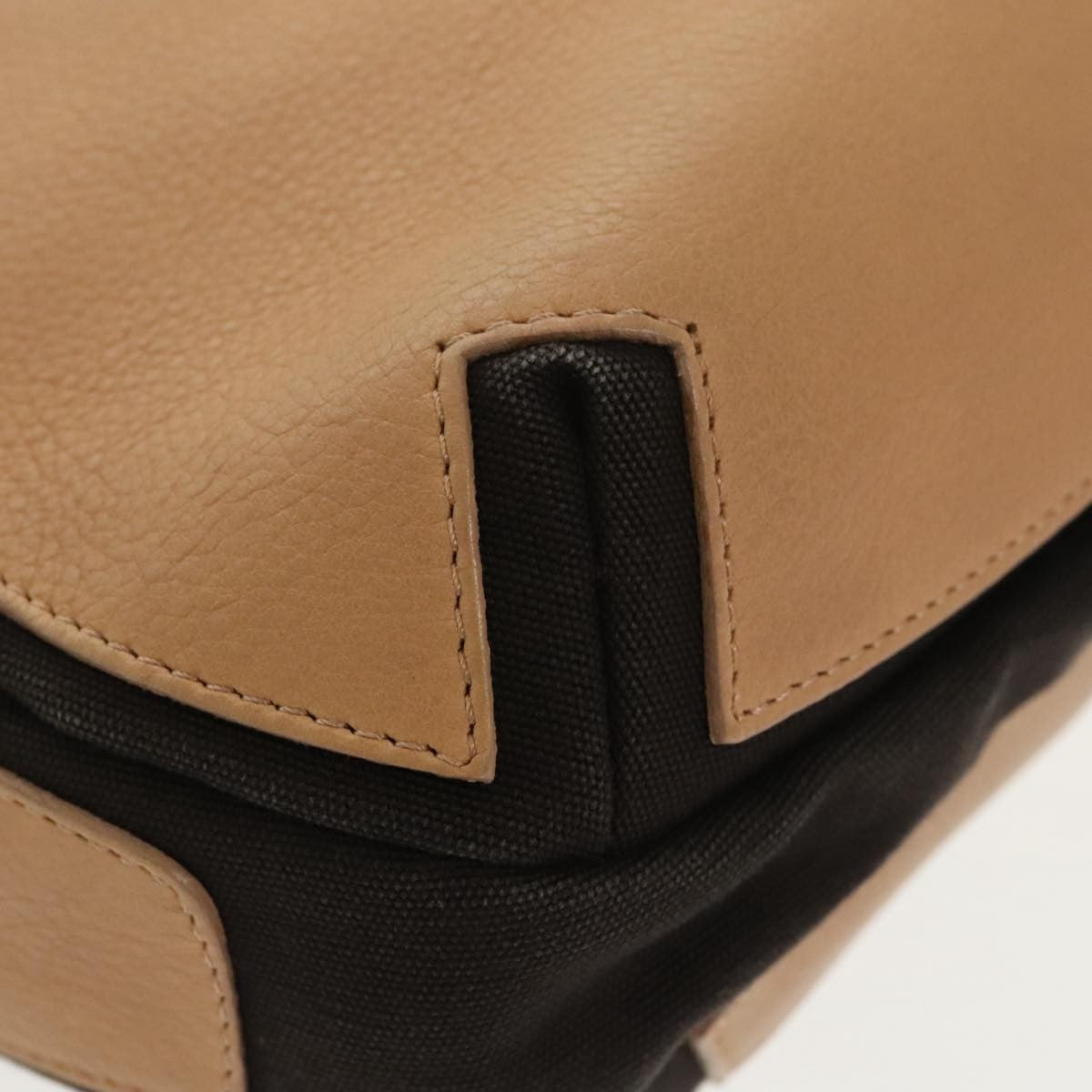 Bally Vintage Shoulder Bag Leather