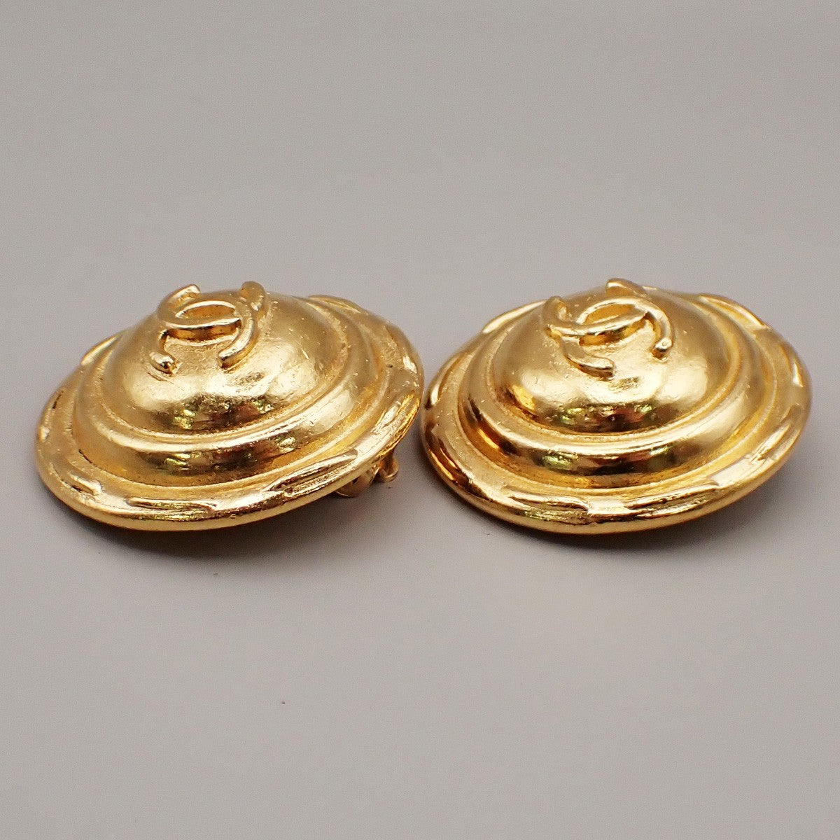 Chanel Vintage CC Round Button Clip-On Earrings Metal