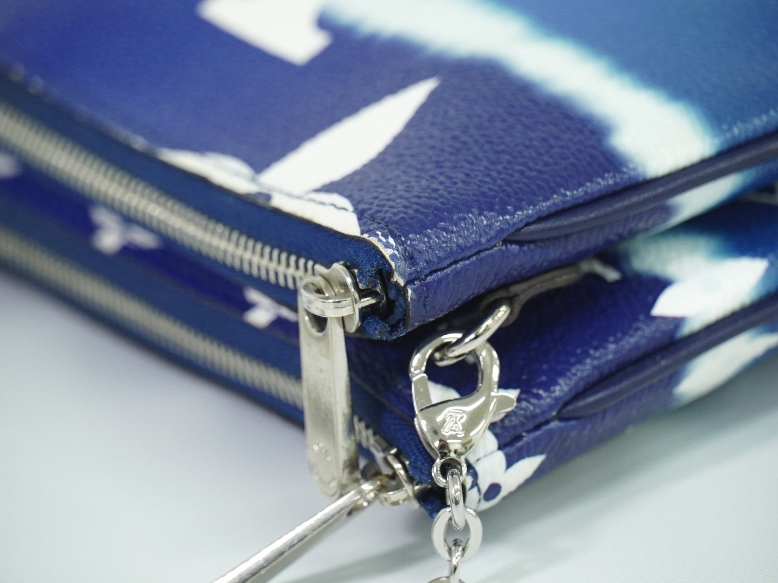 Louis Vuitton Double Zip Pochette Limited Edition Escale Monogram Giant