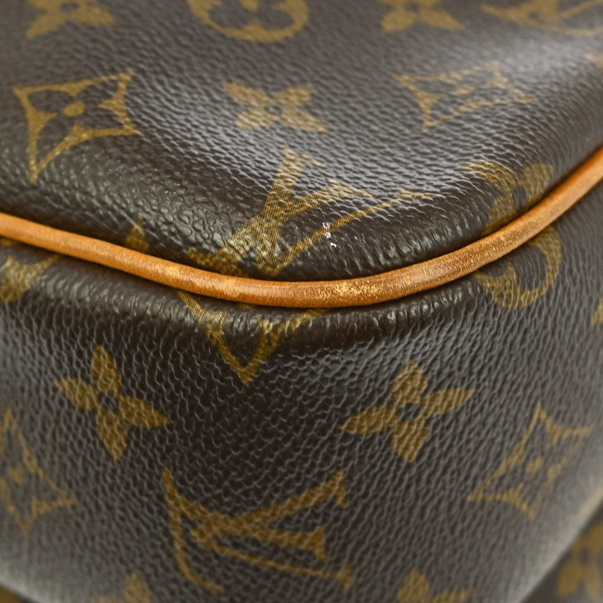 Louis Vuitton Reporter Bag Monogram Canvas