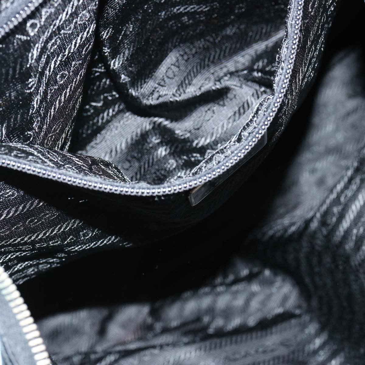 Prada Vintage Zip Tote Tessuto