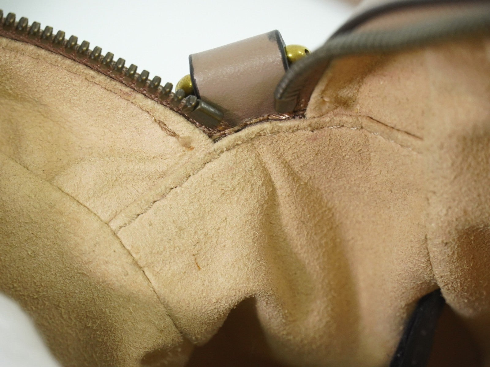 Gucci GG Marmont Shoulder Bag Matelasse Leather