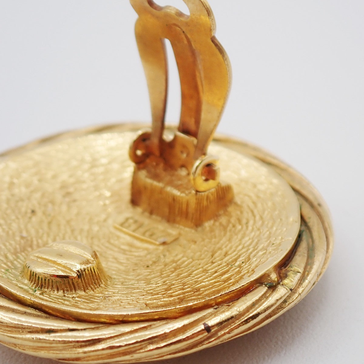 Chanel Vintage Round CC Clip-On Earrings Metal