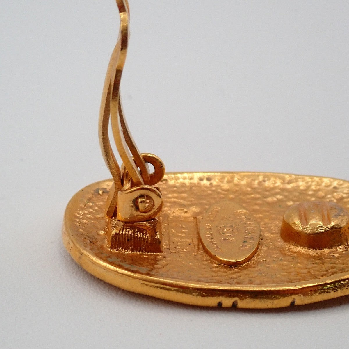 Chanel Vintage CC Crown Oval Plate Clip-On Earrings Metal