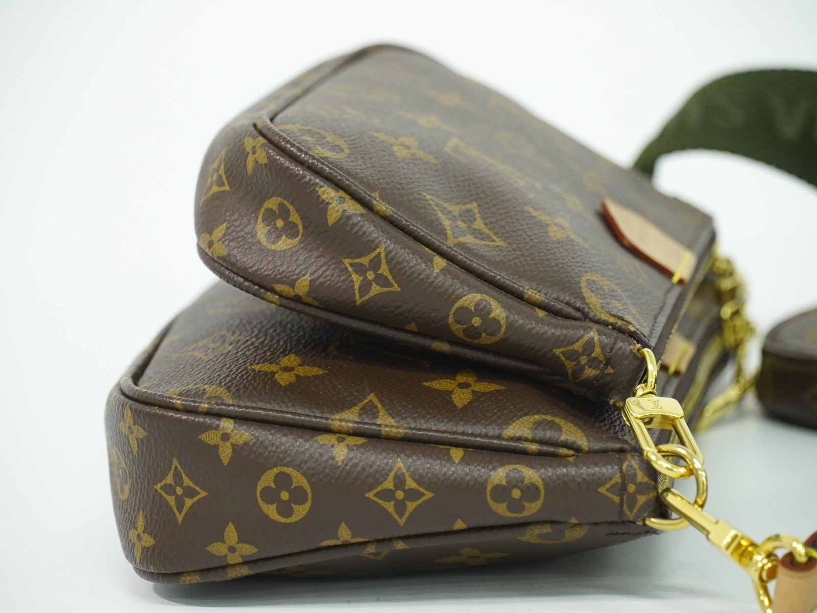Louis Vuitton Multi Pochette Accessoires Monogram Canvas